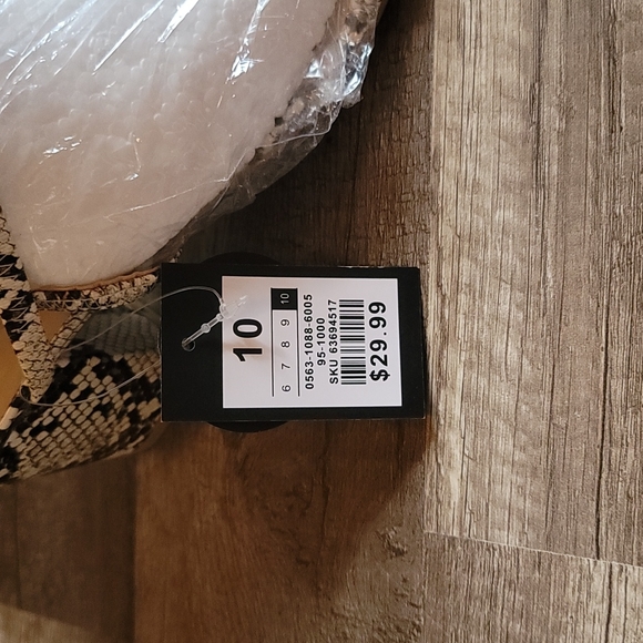 Heels 👠 - Picture 4 of 4